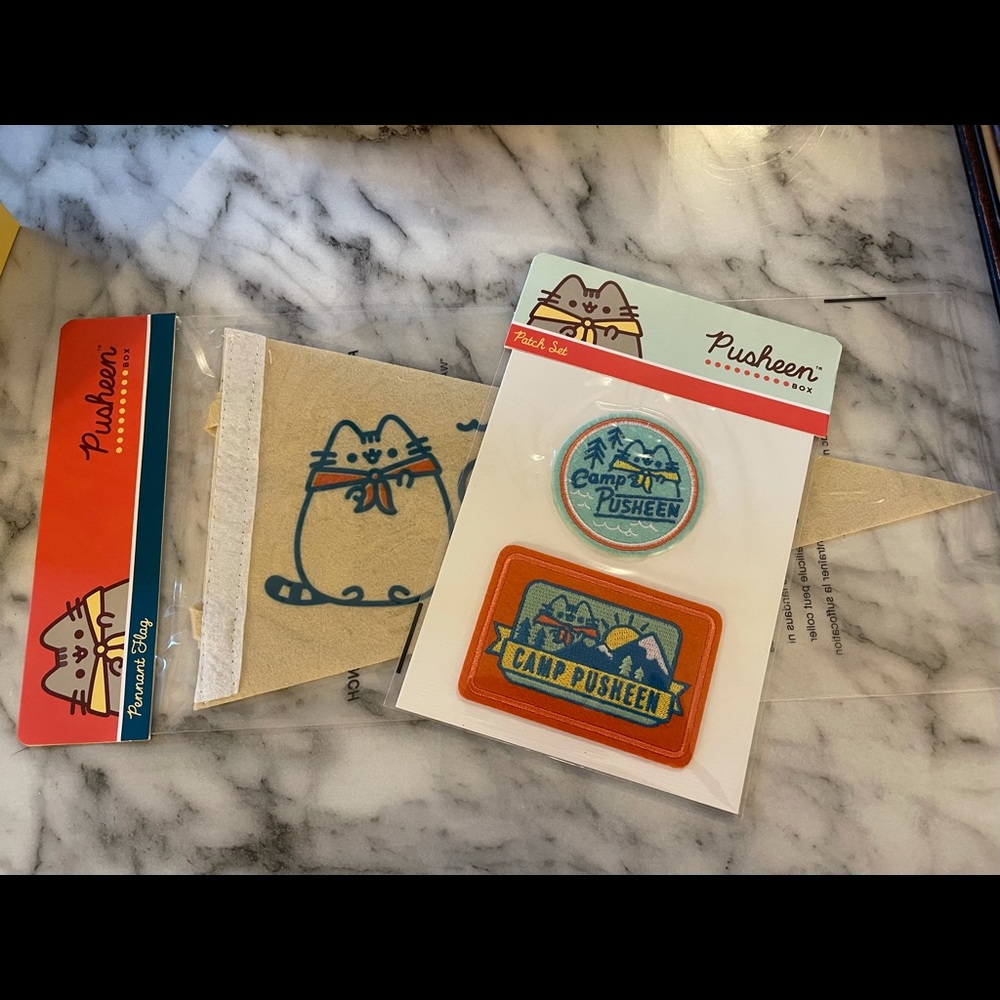 Pusheen Box exclusive pendant flag & patch set